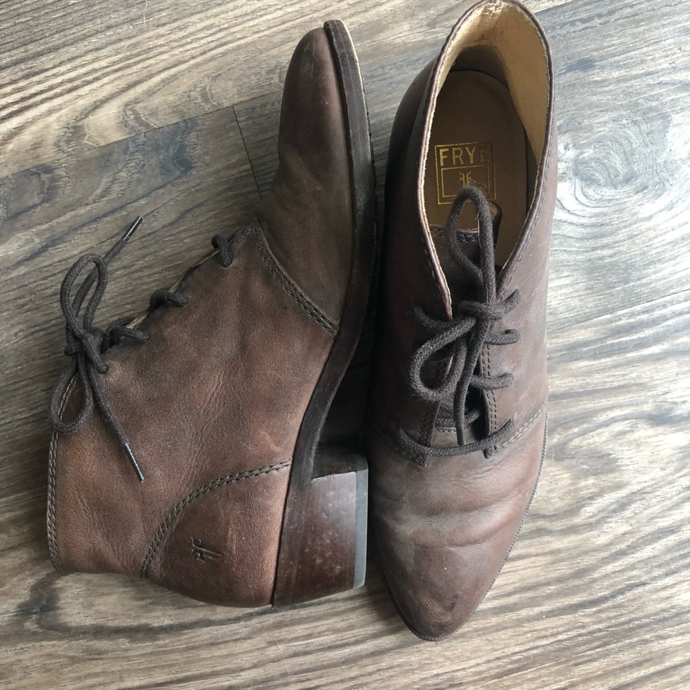 *SOLD* Frye Ruby Chukka Ankle Booties - Picture 5 of 6